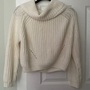 MOON AND MADISON WHITE KNIT SWEATER